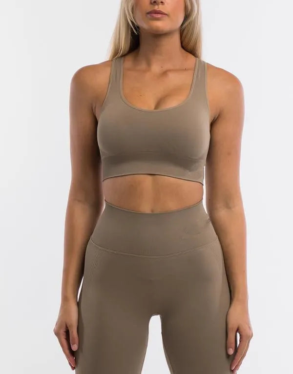 Scrunch Butt Leggings + Open Back Sports Bra Set – Seamless Yoga